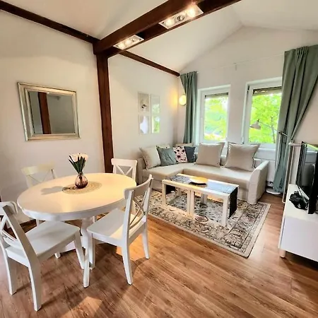 Cozy Country 6persons Close To Airport Apartment *