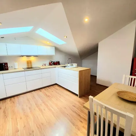 Cozy Country 6persons Close To Airport Apartment